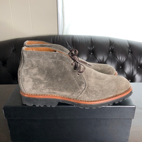 allen edmonds suede chukka